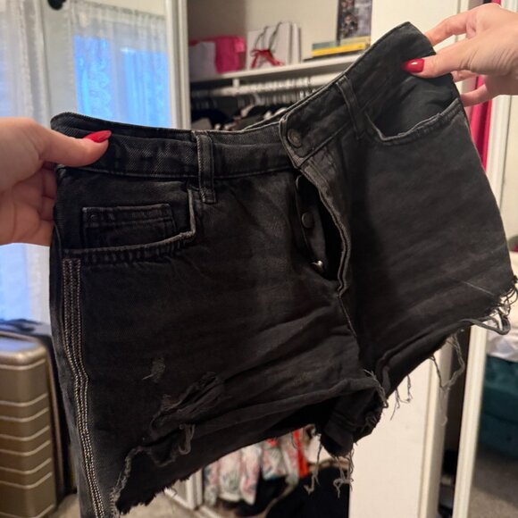 Zara Denim Mini Short - Picture 2 of 2